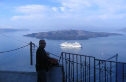 Santorini – miasto miłości skąpane we mgle